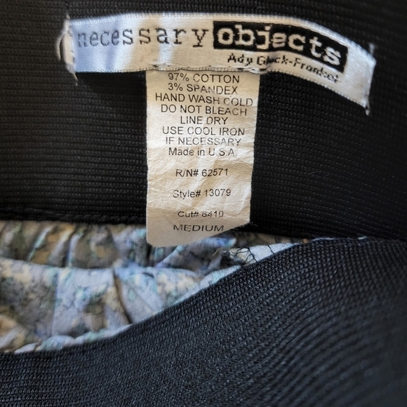 Necessary objects elastic waist floral skirt size medium - Picture 2 of 4